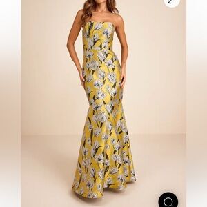 NWT Lulu's Yellow Jacquard Gown